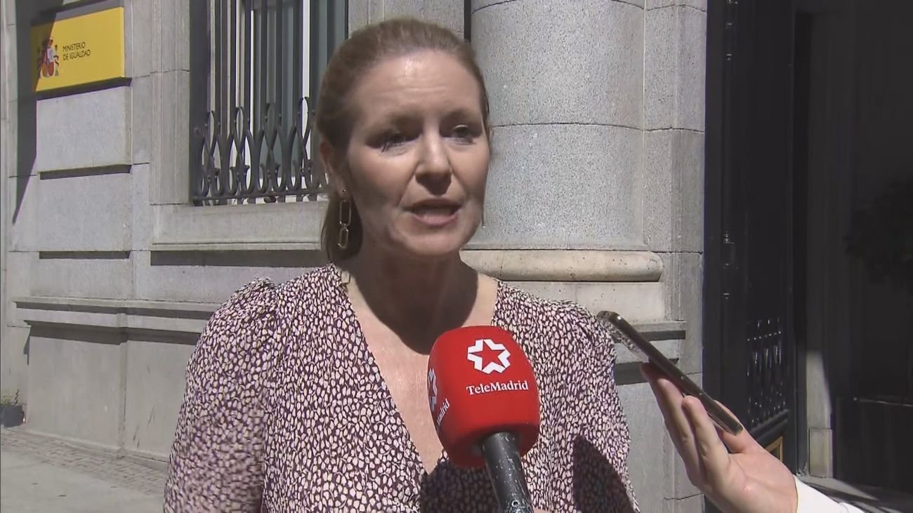 Ana Dávila,  consejera de Familia, Juventud y Asuntos Sociales