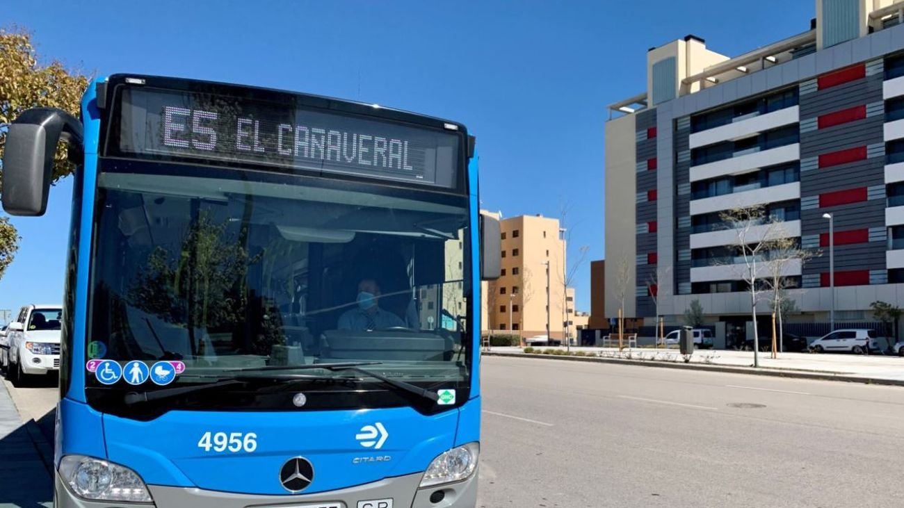 Autobús de la línea E5 de EMT en El Cañaveral