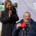La alcaldesa de Getafe, Sara Hernández, junto a Gregorio Serrano en la colocación de la primera piedra del  nuevo campo de fútbol