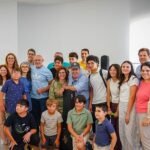 Luis de la Fuente visita a los evacuados por los incendios en Las Rozas