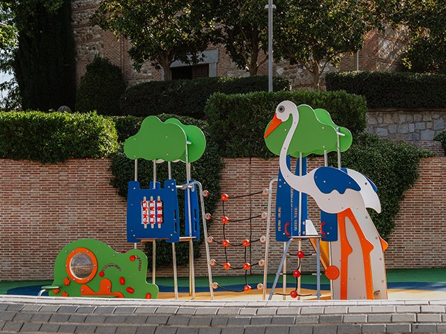 Remodelación del área infantil de los jardines de Don Abel Blanco