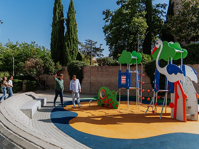 Remodelación del área infantil de los jardines de Don Abel Blanco